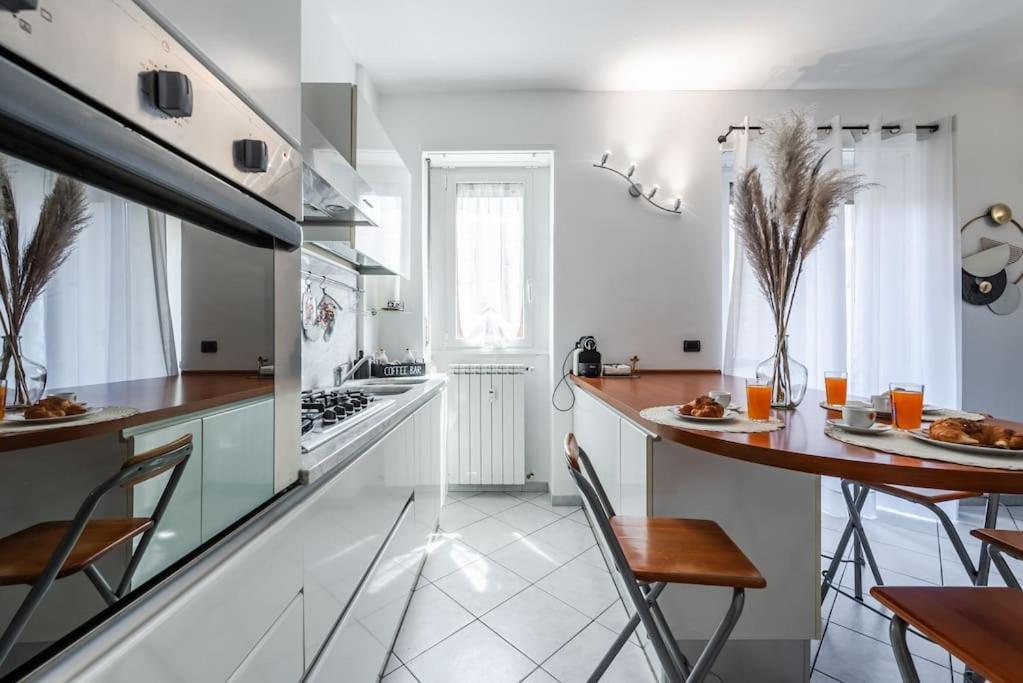 Nuovissima Dimora Con Terrazzino Apartment Milan
